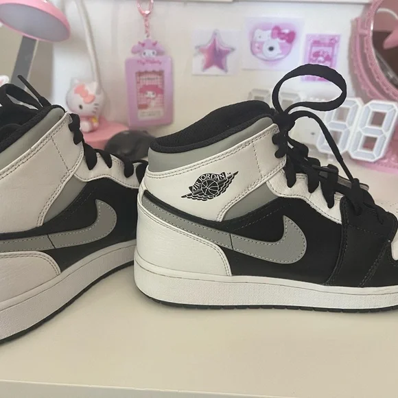 Air Jordan 1 mid ‘shadow’ GS - Picture 5 of 5